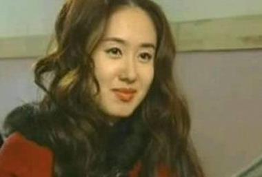 《乞丐王子》18年了：她至今未婚，他自杀去世，她多次变脸过气！
