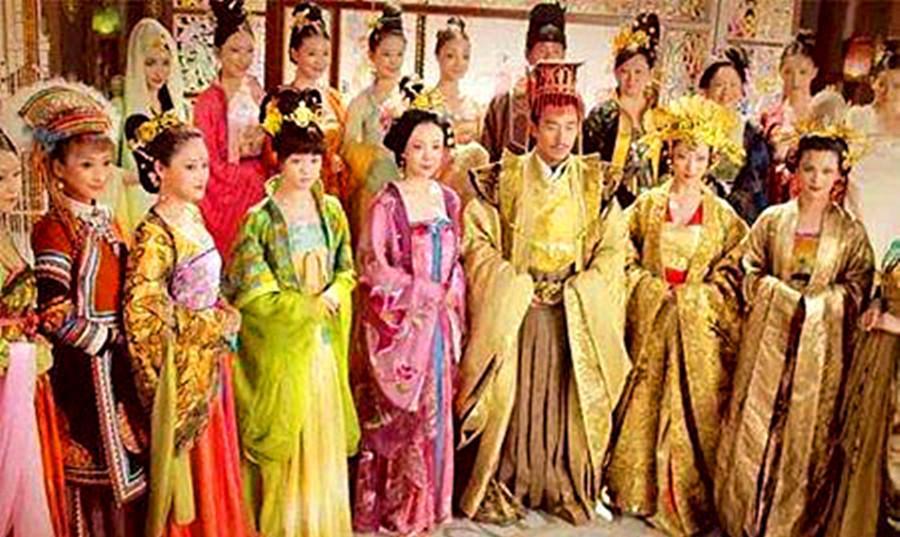 谁的后宫女人最多, 这个有名的皇帝竟养了4万宫女?