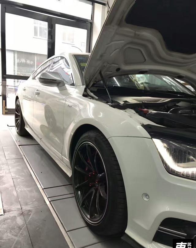 奥迪S7刷写APR一阶电脑程序，弹射转数设置为4000