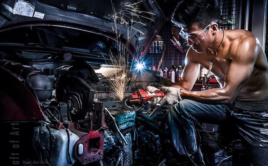 修车老师驾驶丰田威驰, 吉利帝豪, 奇瑞艾瑞泽5有感!