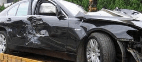 100多万的宝马7系撞上这辆国产车, 宝马车主直呼赔不起!