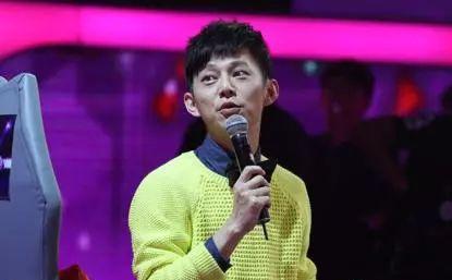 何炅救过的场可绕地球一圈了!感受一下主持界