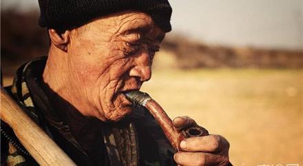 农村爆发光棍危机,3000万光棍该何去何从?抢