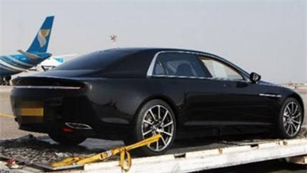 江苏第一辆800万的超跑上牌, 开在路上, 路人以为是“蒙迪欧! ”