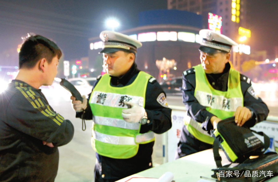 2018新交规:喝酒没开车也算酒驾,同样扣分罚款