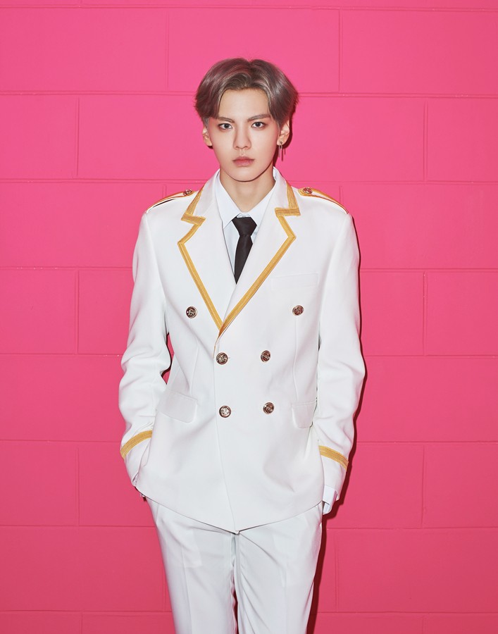 乐华七子首张音乐专辑发布 《Wait A Minute》