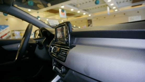 为可靠的接地效果,新款福瑞迪,使用拇指宽的铜