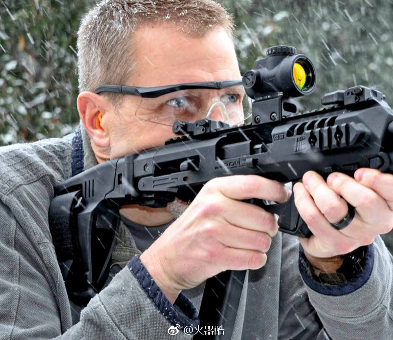 美国CAA公司出的micro roni手枪卡宾转换套件