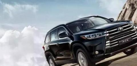 买昂科威后悔了！车长4米9，7座配四驱标配ESP仅24万比途昂厚道