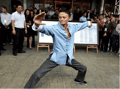 马云一天就赚190个亿, 问周星驰一年赚多少钱