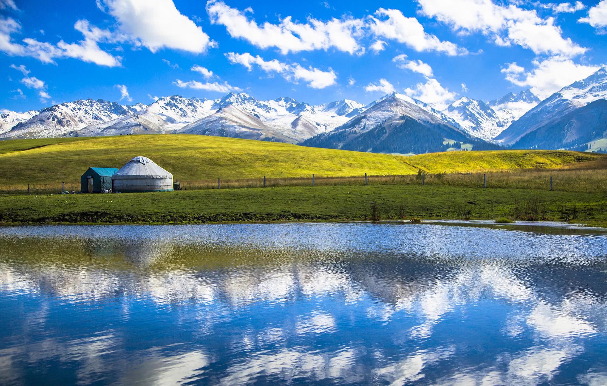天山深处的那拉提“空中草原”上的公主往事...