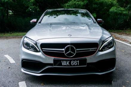 试驾评测：Mercedes-AMG C63s 比宝马M4强在哪了