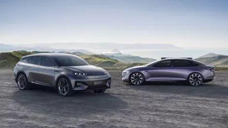 帅过保时捷！拜腾豪华轿车概念车全球首秀