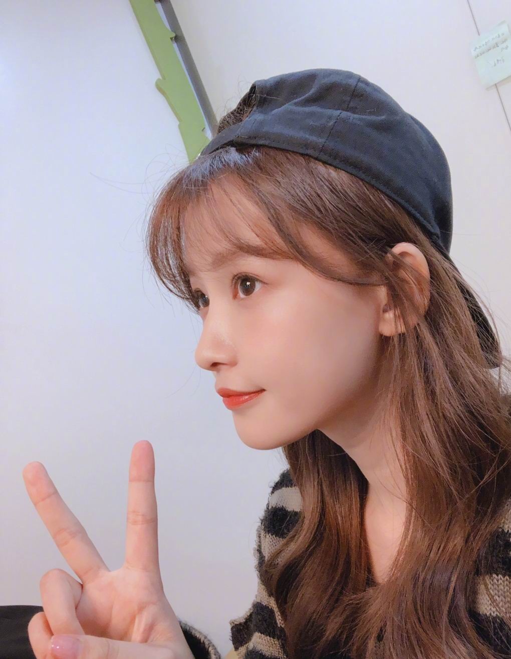 孙怡取关董子健后怒怼网友否认买热搜,表示不