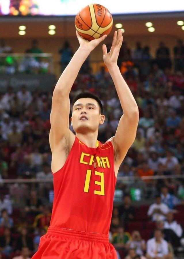 截止到目前为止在nba打过球的球员分别是王治郅,姚明,巴特尔,易建联