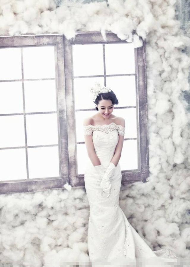 乔欣俞灏明“婚纱照”,还有迪丽热巴大学兼职拍的婚纱照,美炸天