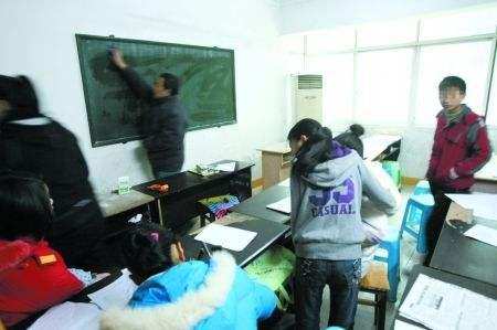 因为房贷,老师生活压力山大,公办老师工资到底