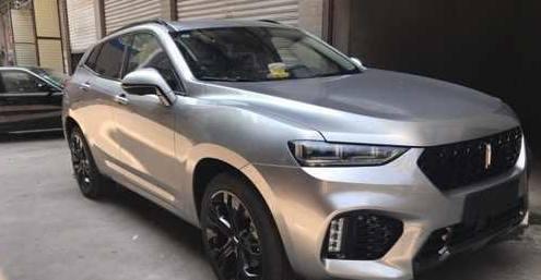 朋友都叫我买本田CRV，但老爸坚持要我买这车，外观实在太霸气了