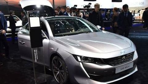 视频／乡间公路 摩托车漂移特技-重机车漂移特技