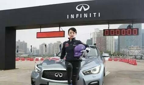 九球天后潘晓婷, 人美座驾有特色, 真正香车配美