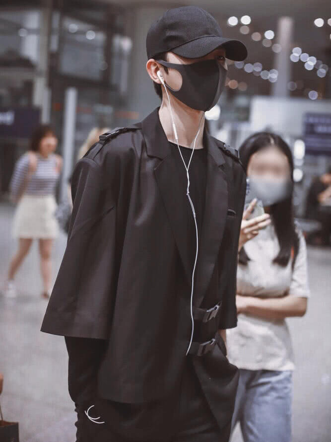 上瘾了,两条叠一起穿,大碴子味变高街风格!