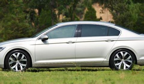 17万买中级车王者, 这三款车上市就热销, 等半年也要买