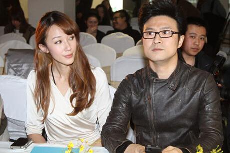 汪峰3个女儿近照,大女儿漂亮,二女儿可爱,醒醒