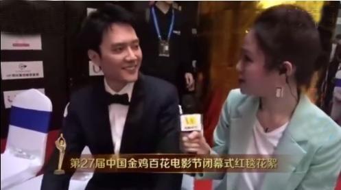 冯绍峰婚后首亮相,对赵丽颖的称呼,让记者懵了