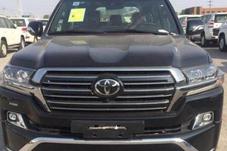 　18款丰田兰德酷路泽5700VXR整车配置丰富豪华