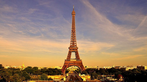 去法国旅游的中国游客很多,为什么法国人不来