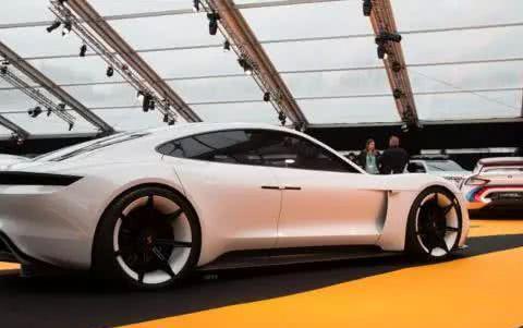 所以，究竟谁能干掉特斯拉？