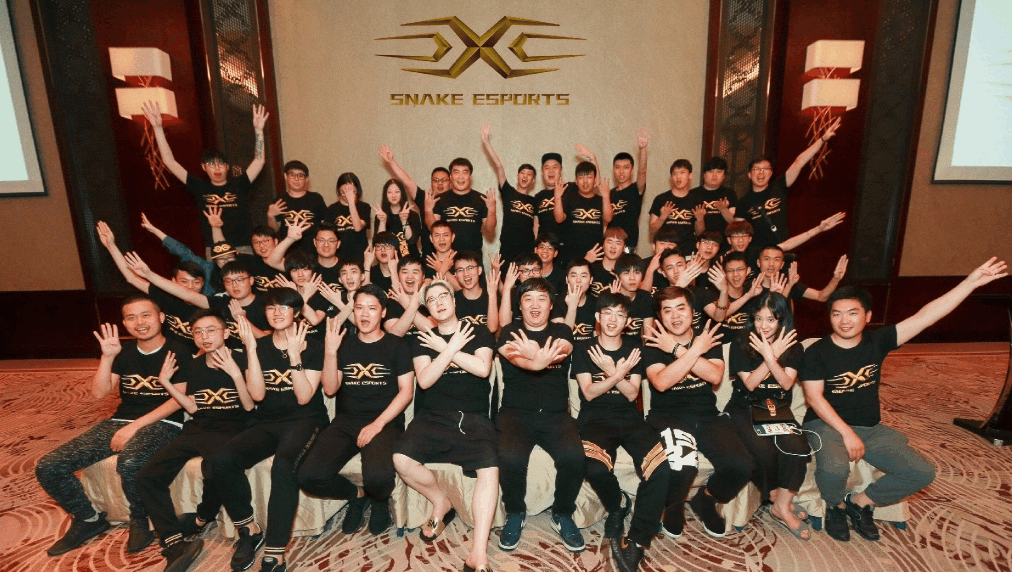 Snake战队四周年聚会 老板却在当天宣布把战