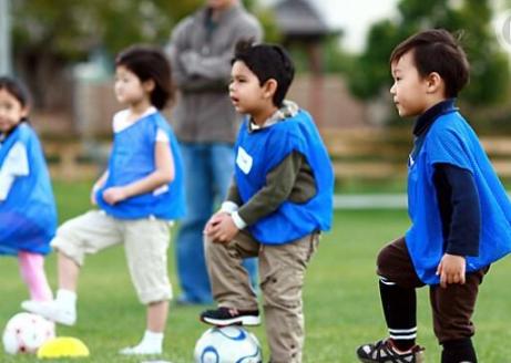 爸爸身高163,儿子身高182,三个秘诀让宝宝身高