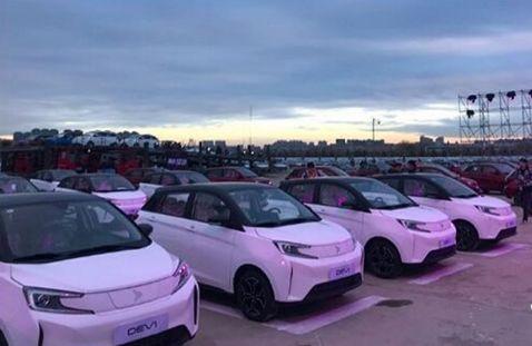 贵州首款智能电动汽车下线正式批量交付市场