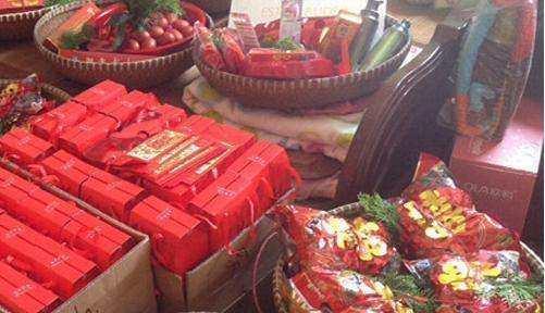 你一个二婚女竟然要27万彩礼,真拿我家当冤大