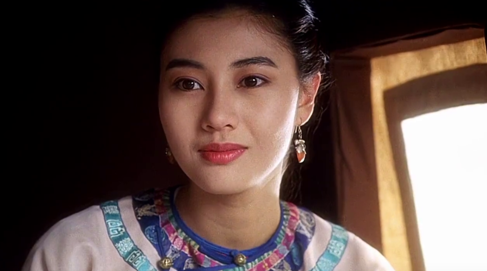 李嘉欣在电影《方世玉》中的古装造型更美