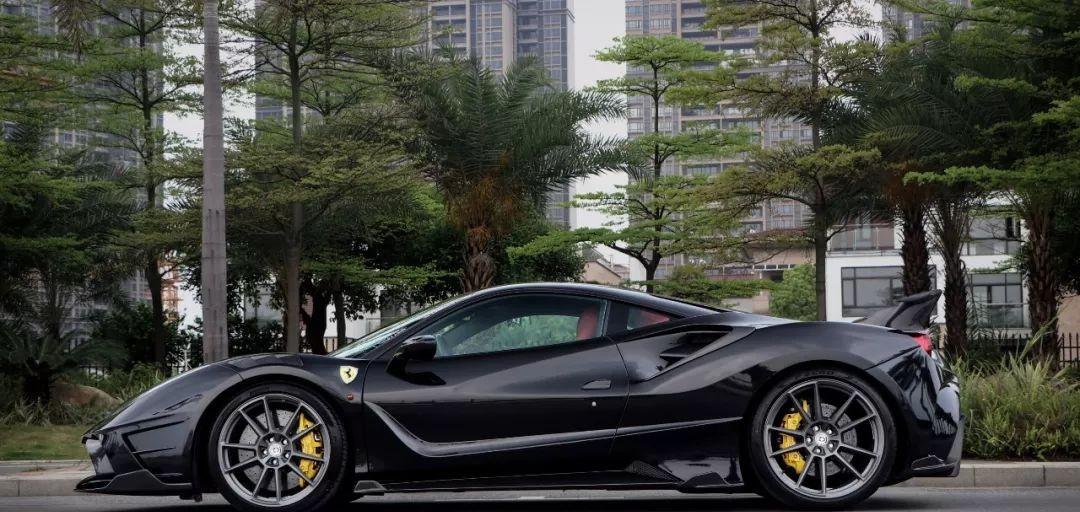 400多万的法拉利488 GTB怎么改? 变身黑武士之后帅到没朋友!