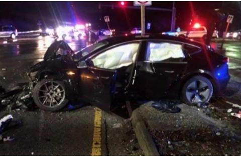 自动驾驶终极目标是安全，现在的特斯拉事故怎么说？