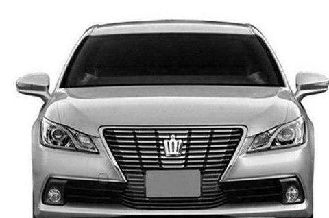 奥迪A6L的对手终于来了，全新一代皇冠，外观“大变脸”，仅26万