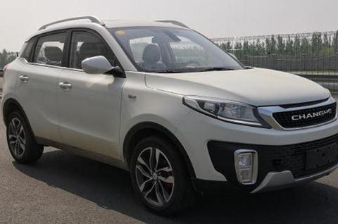 2018款昌河Q35上市，新车内饰配置全面提升，售价不足7万