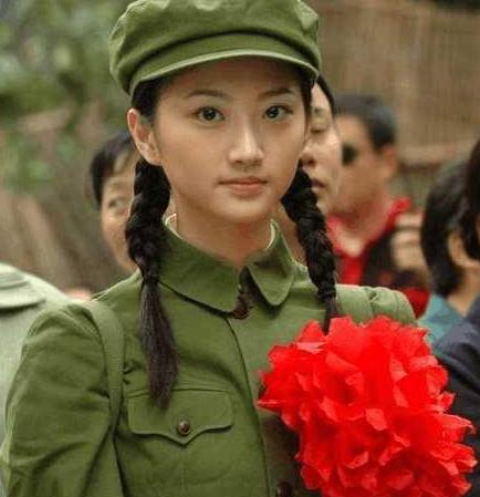 赵奕欢和景甜的差距到底有多大 一个进入好莱