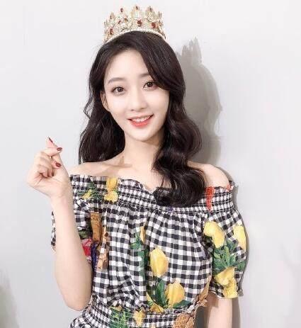 创造101学历: 紫宁一本, 菊麟北影, 强东玥985,