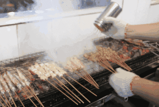 抱着羊腿看星空,这样的深圳烧烤你造不?