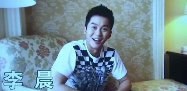 陈学冬什么时候和何炅一个待遇了?一个生日会