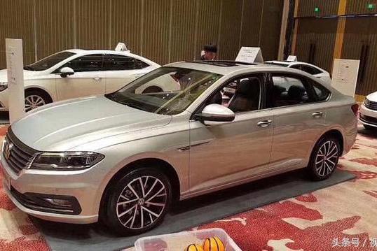 朗逸Plus批量送货到店，实车造型人人倾心，请备好钱包