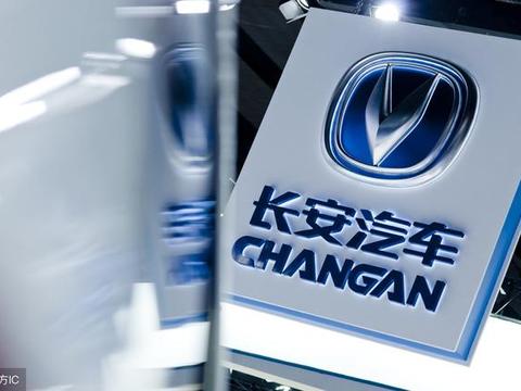 浑身都是爆款基因 比宝骏510帅出一个天际 6.8万起售要卖疯