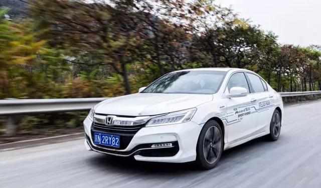 百公里加速8.06秒，油耗却只需4.2L/100km，比丰田双擎还省油？