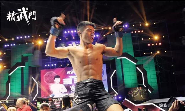 暴击ko,反向断头 精武门揭幕战如贺岁动作大片提前上演