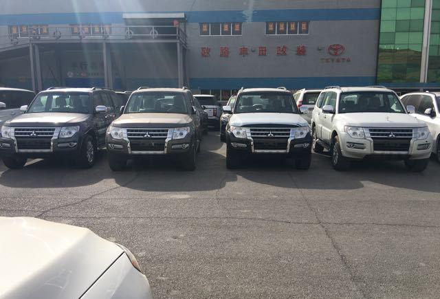 17款三菱帕杰罗V97配备的3.8L发动机 港口现车手续齐 全国可上牌