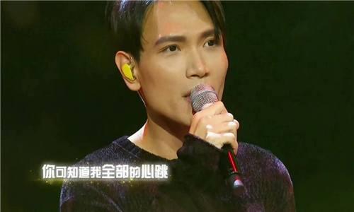 演唱会迟到1小时，清唱几首便告别，这位歌手最近有点膨胀